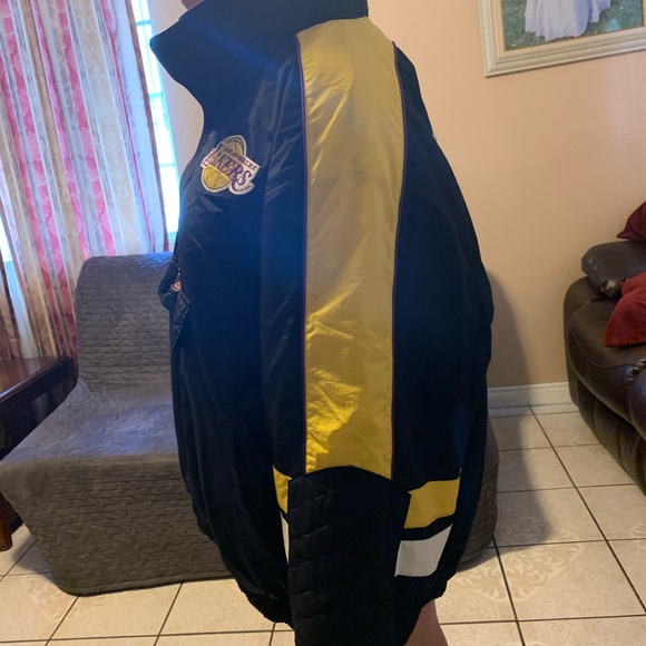 *SOLD* Lakers G-III Carl Banks Jacket - Picture 2 of 6